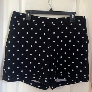 Large polka dot shorts